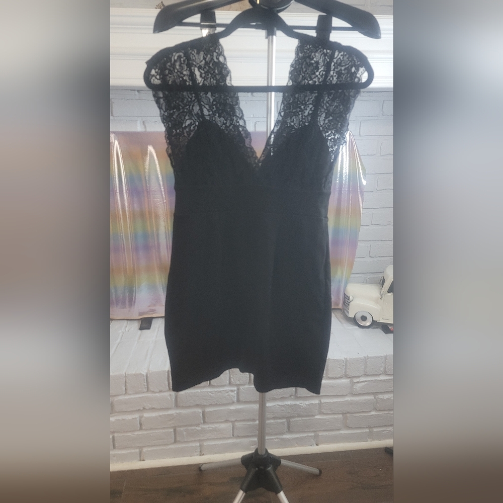 Elegant Black Lace Midi Dress